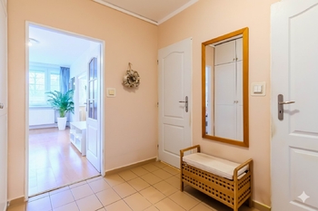 Prodej bytu 3+1 v družstevním vlastnictví 78 m², Praha 4 - Záběhlice