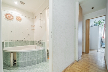 Prodej bytu 3+kk v osobním vlastnictví 77 m², Praha 4 - Michle