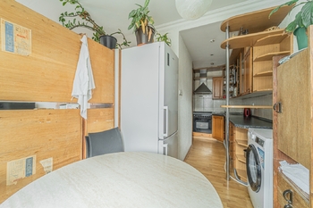 Prodej bytu 3+kk v osobním vlastnictví 77 m², Praha 4 - Michle