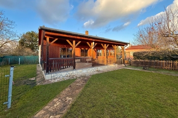 chata ze zahrady - Prodej chaty / chalupy 75 m², Káraný