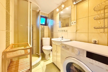 koupelna - Prodej chaty / chalupy 75 m², Káraný