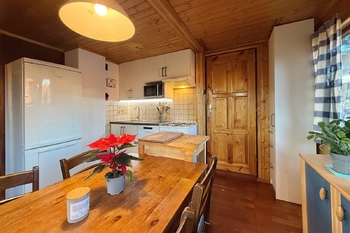 kuchyně - Prodej chaty / chalupy 75 m², Káraný