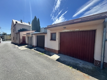 Prodej kancelářských prostor 300 m², Kravaře