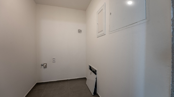 Prádelna + šatna - Prodej bytu 4+kk v osobním vlastnictví 146 m², České Budějovice