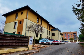 Uzavřený areál - Prodej bytu 4+kk v osobním vlastnictví 107 m², Říčany