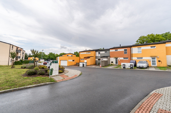 Pronájem domu 100 m², Hostouň