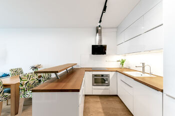 Pronájem bytu 2+kk v osobním vlastnictví 66 m², Praha 8 - Libeň