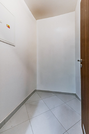 komora - Prodej bytu 2+kk v osobním vlastnictví 84 m², Praha 9 - Letňany