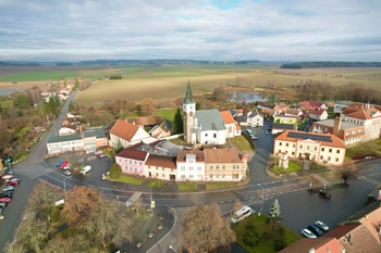 Prodej domu 500 m², Bernartice