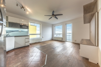 Pronájem bytu 2+kk v osobním vlastnictví 57 m², Praha 10 - Uhříněves