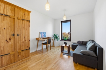 Prodej domu 240 m², Praha 9 - Hostavice