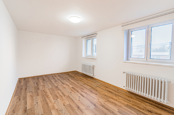 Pronájem bytu 2+1 v osobním vlastnictví 55 m², Jesenice