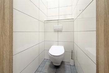 Pronájem obchodních prostor 344 m², Praha 10 - Záběhlice