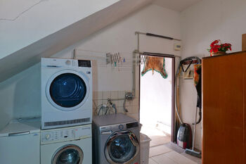 Prostory ve větším domě - Prodej ubytovacího zařízení 536 m², Sedlec-Prčice