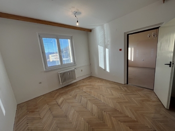 Ložnice - Prodej bytu 2+1 v osobním vlastnictví 54 m², Vsetín