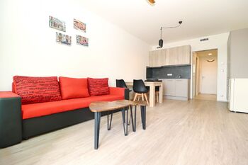 Obývací pokoj + kk - Prodej bytu 1+kk v osobním vlastnictví 36 m², Praha 9 - Libeň