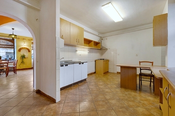 Prodej restaurace 324 m², Zbiroh