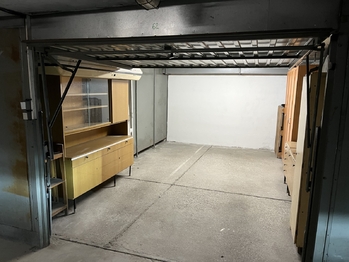 Prodej garáže 555 m², Zlín