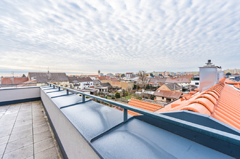 Pohled z terasy - Pronájem bytu 3+kk v osobním vlastnictví 152 m², České Budějovice