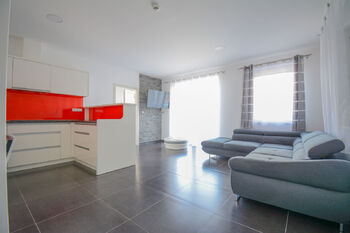 Pronájem bytu 4+kk v osobním vlastnictví 95 m², Hradec Králové