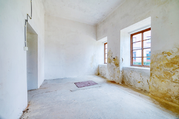 Prodej obchodních prostor 660 m², Plzeň