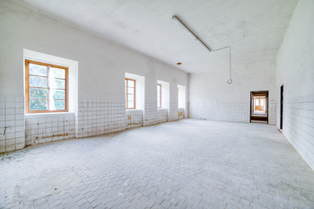 Prodej obchodních prostor 660 m², Plzeň