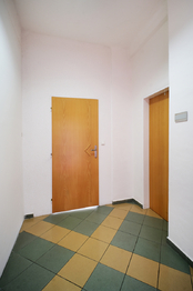 +420 604 191 744 I denisa.myslivcova@re-max.cz - Pronájem kancelářských prostor 20 m², Ostrava
