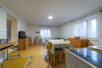 Prodej domu 190 m², Svébohov