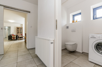 Technická místnost s WC - Prodej chaty / chalupy 200 m², Borovany