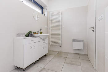 Koupelna - Prodej chaty / chalupy 200 m², Borovany