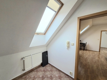 Prodej bytu 2+kk v osobním vlastnictví 45 m², Jesenice