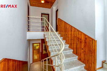 Prodej domu 320 m², Lutín