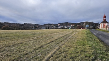 Prodej pozemku 1556 m², Valeč