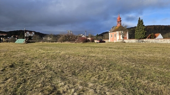 Prodej pozemku 1556 m², Valeč