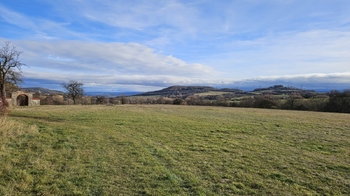 Prodej pozemku 1556 m², Valeč