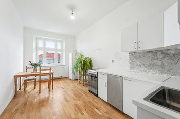 Prodej bytu 3+1 v osobním vlastnictví 99 m², Praha 5 - Smíchov