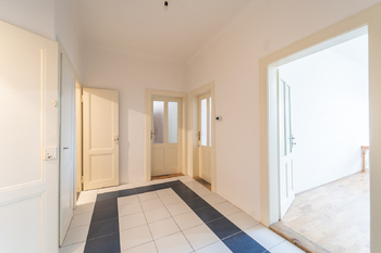 Prodej bytu 3+1 v osobním vlastnictví 99 m², Praha 5 - Smíchov