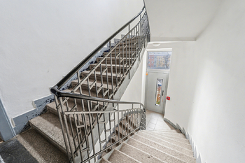 Prodej bytu 3+1 v osobním vlastnictví 99 m², Praha 5 - Smíchov