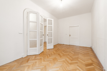 Prodej bytu 3+kk v osobním vlastnictví 75 m², Praha 5 - Smíchov