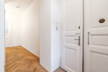 Prodej bytu 3+kk v osobním vlastnictví 75 m², Praha 5 - Smíchov