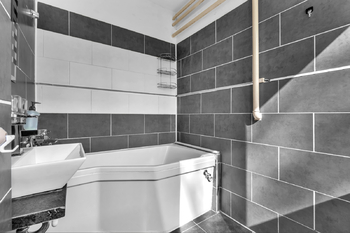 Prodej bytu 2+1 v osobním vlastnictví 56 m², Hradec Králové