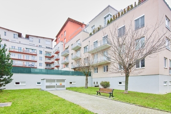 Pronájem bytu 1+kk v osobním vlastnictví 35 m², Praha 10 - Záběhlice