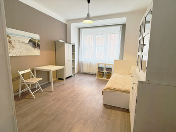 Prodej bytu 1+1 v osobním vlastnictví 55 m², Praha 7 - Holešovice