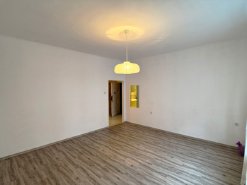 Prodej bytu 1+1 v osobním vlastnictví 55 m², Praha 7 - Holešovice