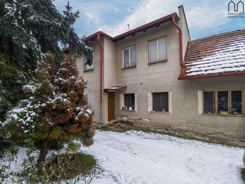 Prodej pozemku 2352 m², Jesenice