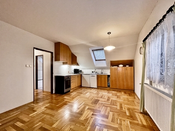 Prodej domu 290 m², Radostná pod Kozákovem