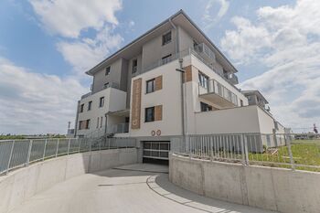 Pronájem bytu 1+kk v osobním vlastnictví 35 m², Praha 5 - Sobín