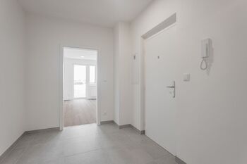 Pronájem bytu 1+kk v osobním vlastnictví 35 m², Praha 5 - Sobín