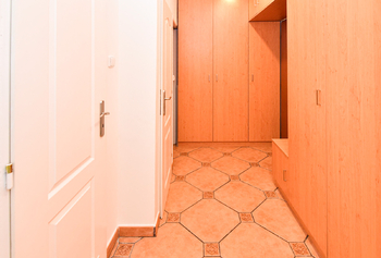 Prodej bytu 1+1 v osobním vlastnictví 43 m², Praha 10 - Strašnice