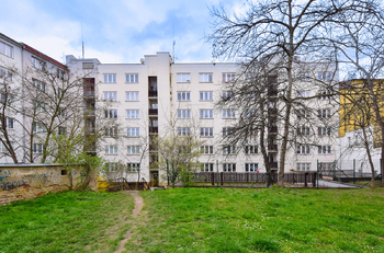 Prodej bytu 1+1 v osobním vlastnictví 43 m², Praha 10 - Strašnice